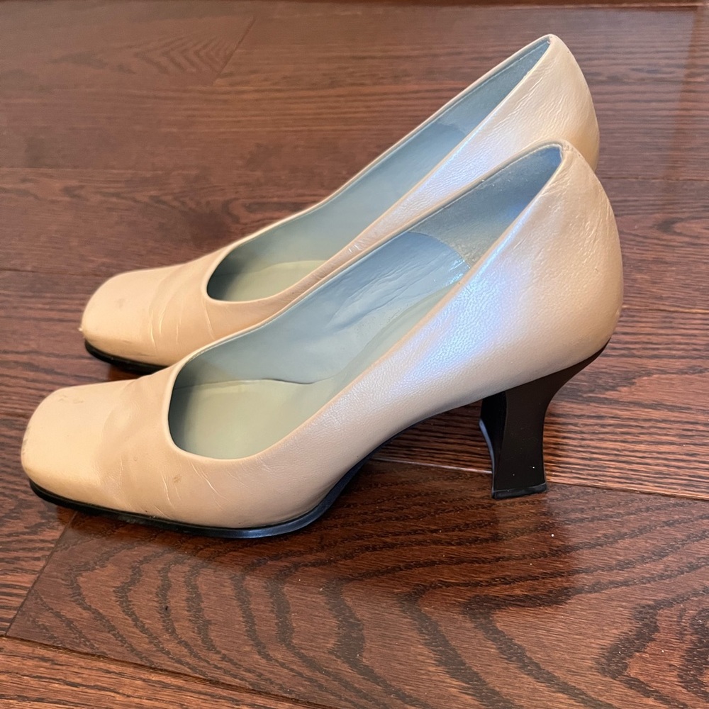 Nine West ladies shoes size 8M